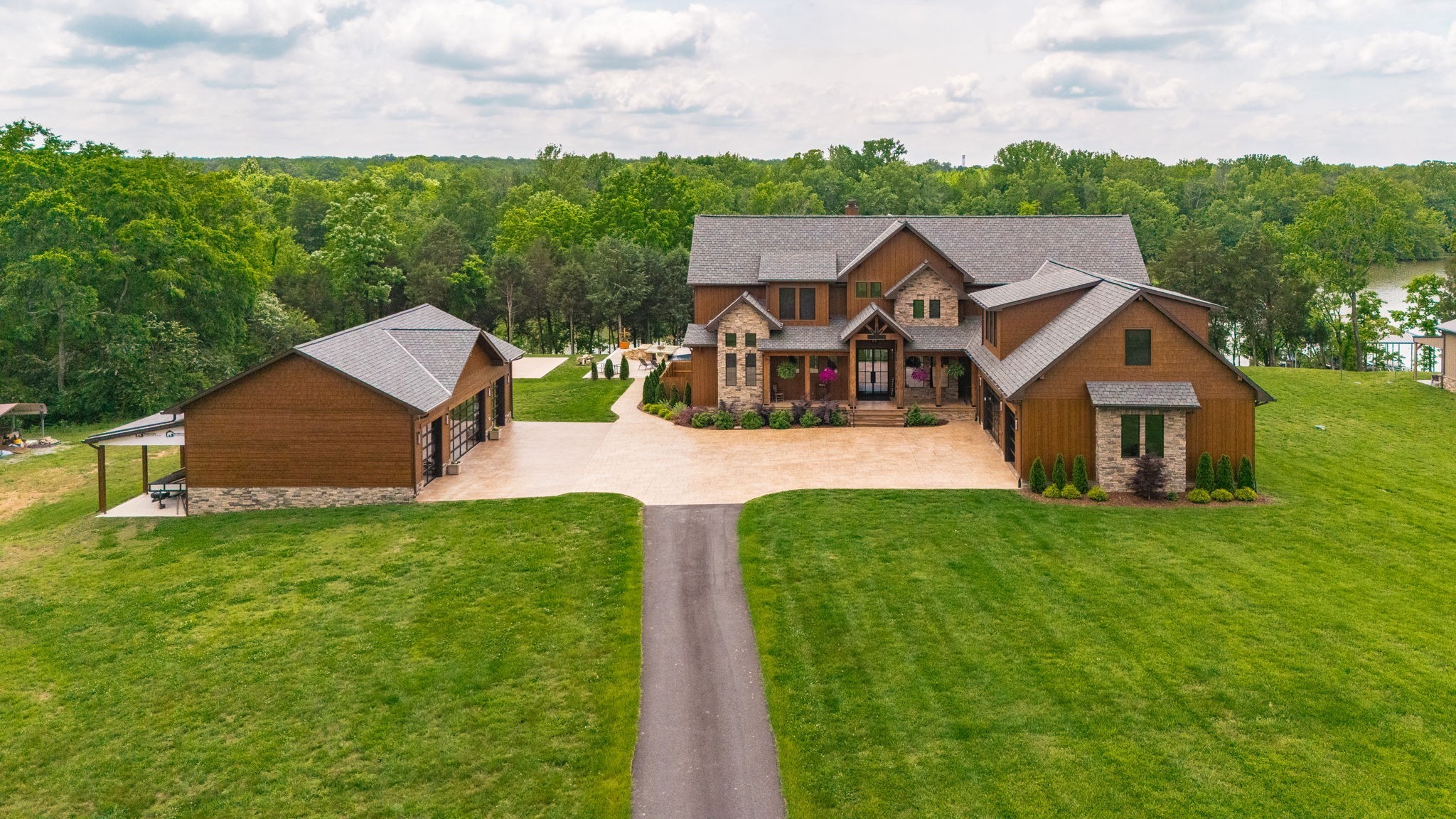 324 Lakeview Road Gallatin, TN 37066 - Photo 3 of 92 an aerial view of a house