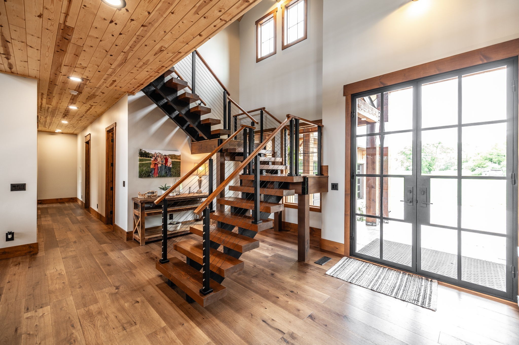 324 Lakeview Road Gallatin, TN 37066 - Photo 44 of 92 a view of entryway with wooden floor