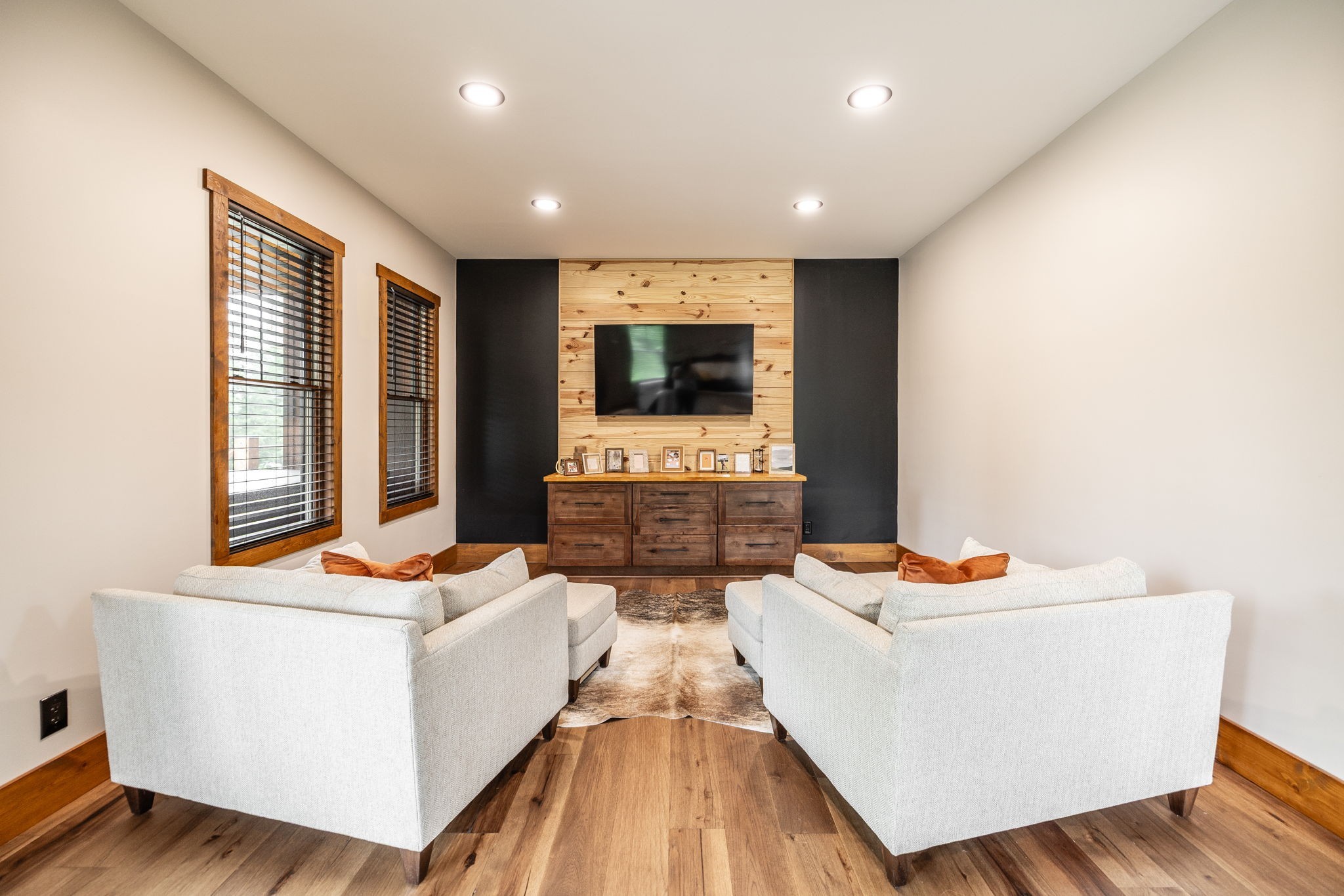 324 Lakeview Road Gallatin, TN 37066 - Photo 55 of 92 a living room with furniture and a flat screen tv