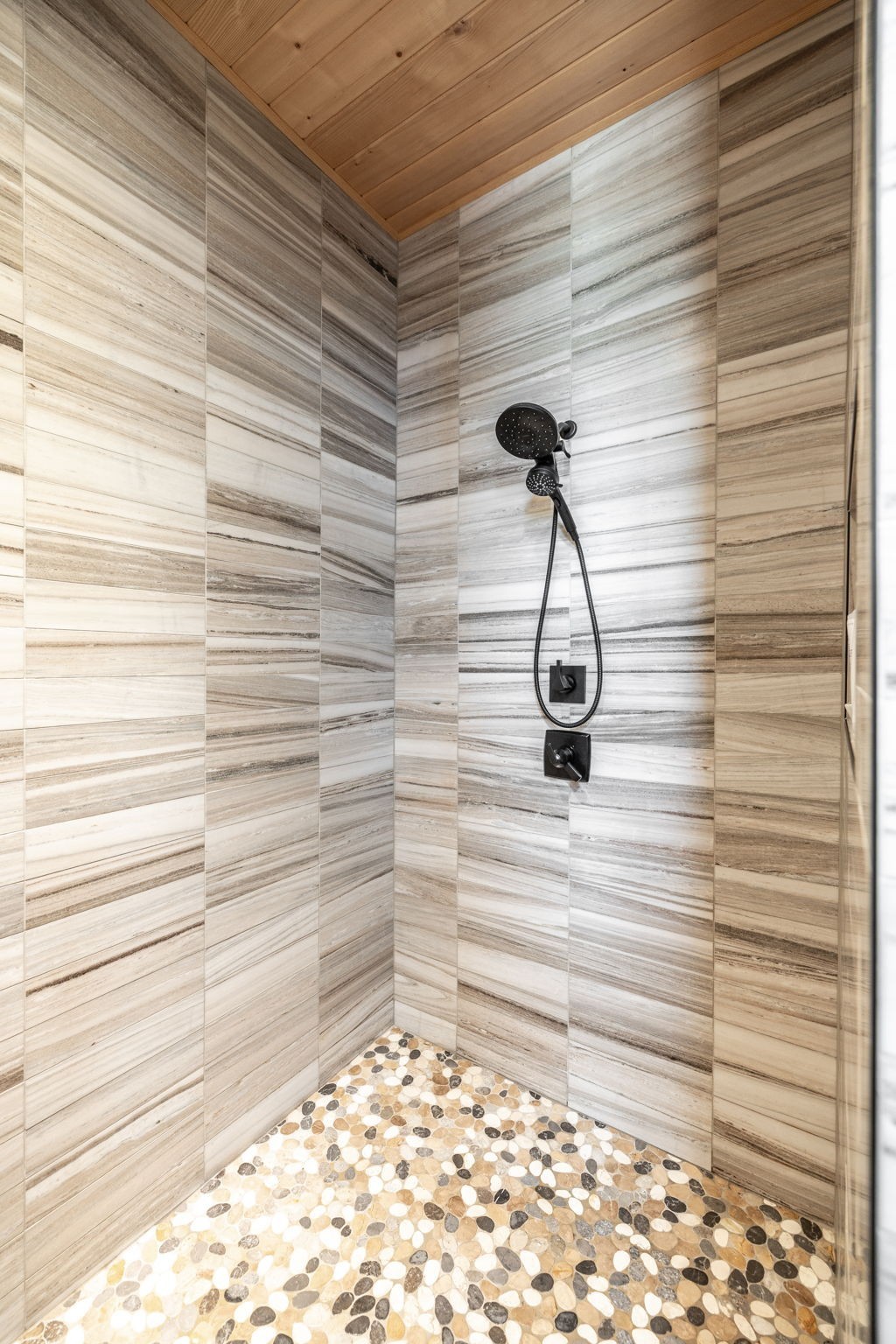 324 Lakeview Road Gallatin, TN 37066 - Photo 60 of 92 a bathroom with a shower