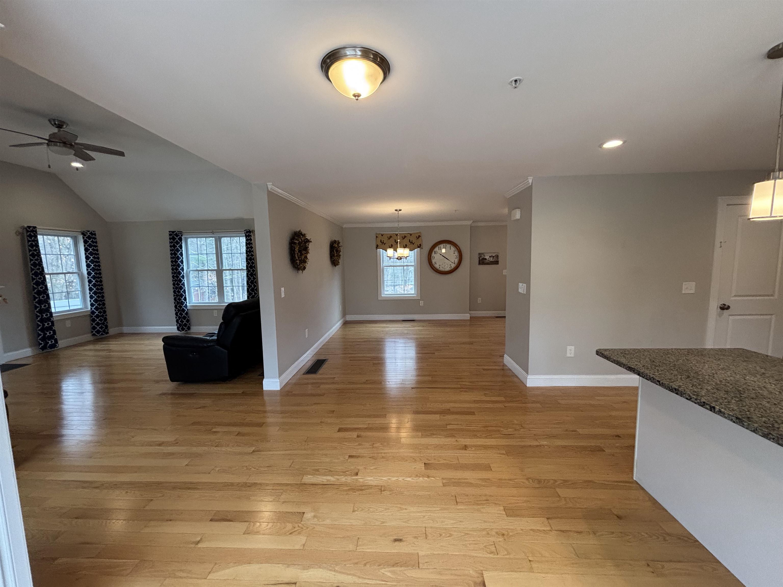 5 Sheldon Road Derry, NH 03038 - Photo 11 of 40 Gallery Image 11
