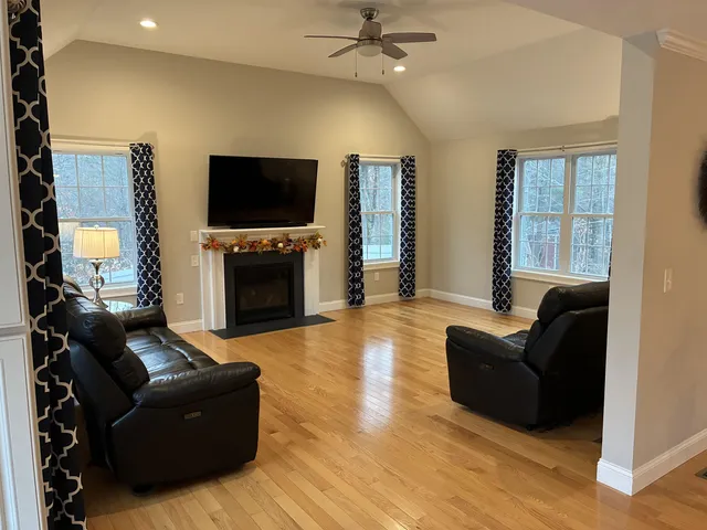 $840,000 | 5 Sheldon Road, Derry, NH 03038