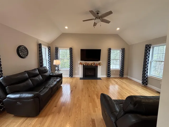 $840,000 | 5 Sheldon Road, Derry, NH 03038