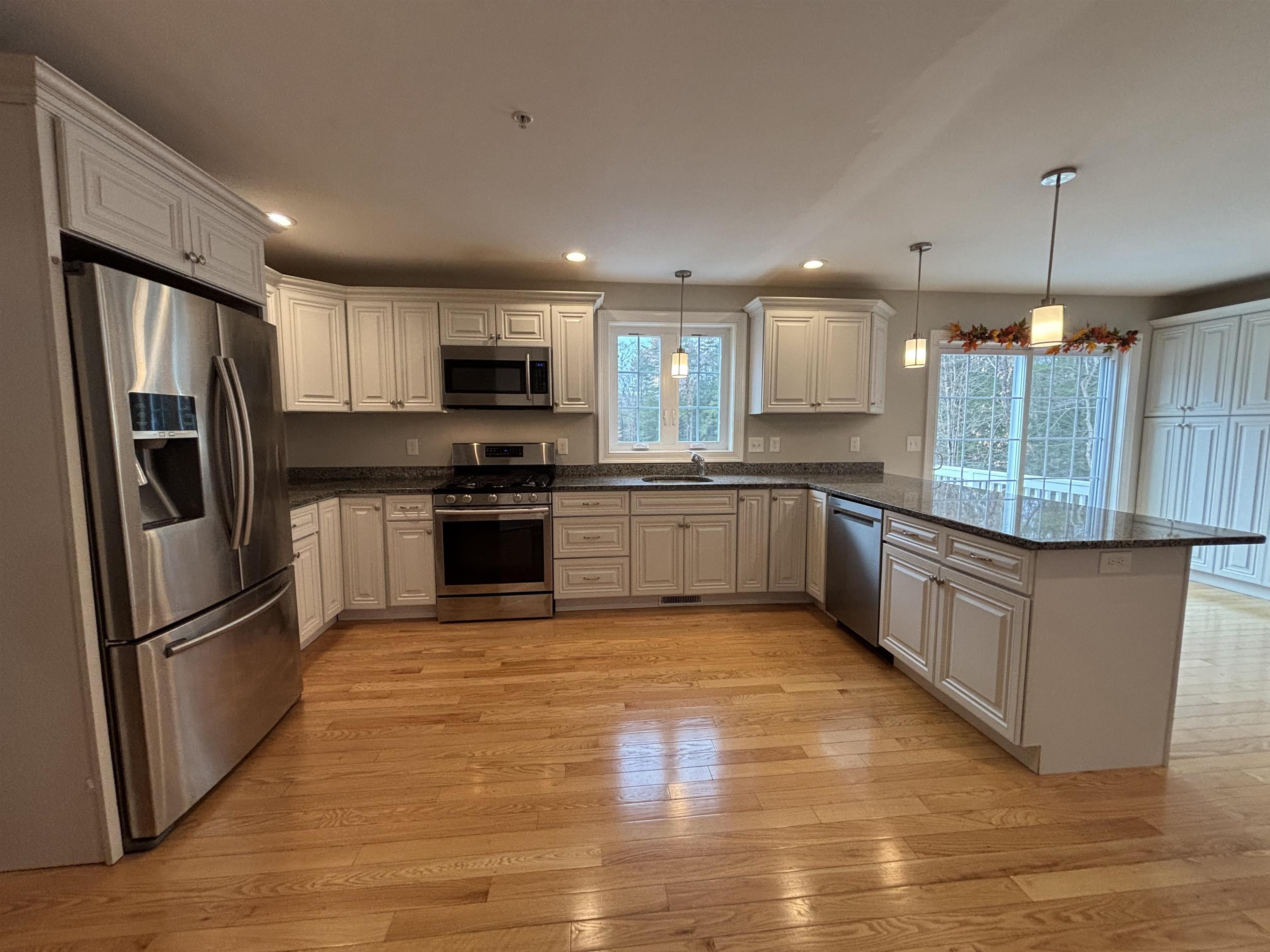 5 Sheldon Road Derry, NH 03038 - Photo 6 of 40 Gallery Image 6