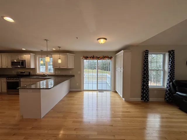 $840,000 | 5 Sheldon Road, Derry, NH 03038