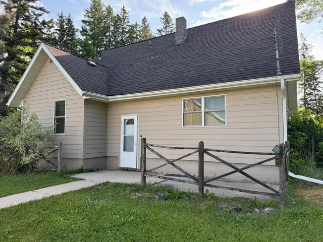 $225,000 | 20247 410th Avenue, Roseau, MN 56751