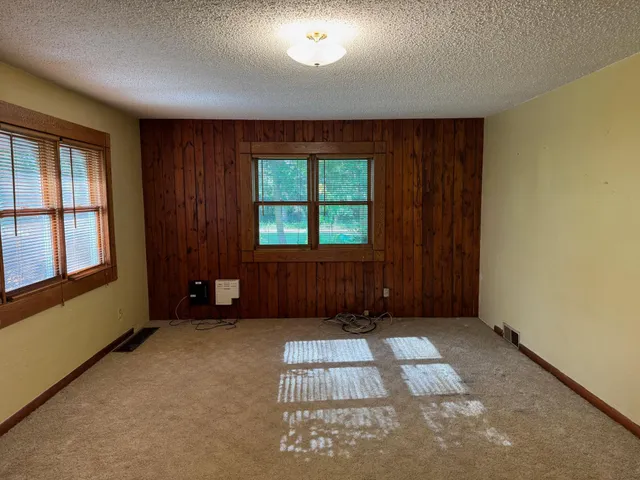 $225,000 | 20247 410th Avenue, Roseau, MN 56751