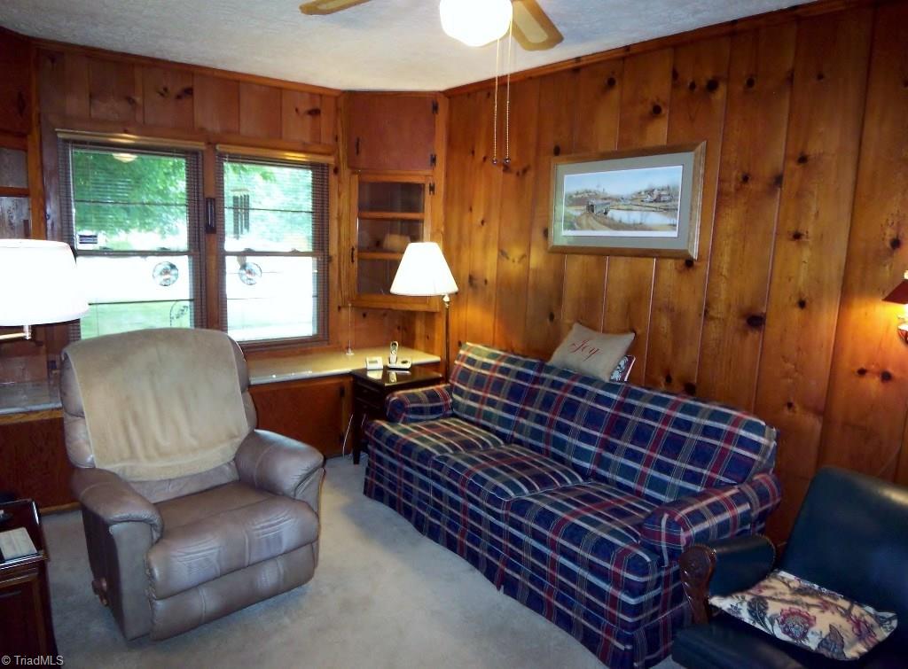 3158 Dillon Road Jamestown, NC 27282 - Photo 21 of 26 Beautiful Den with window seat and shelves