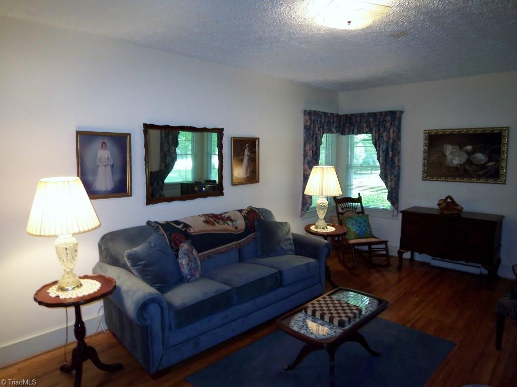 3158 Dillon Road Jamestown, NC 27282 - Photo 4 of 26 Living Room with Hardwood Floor