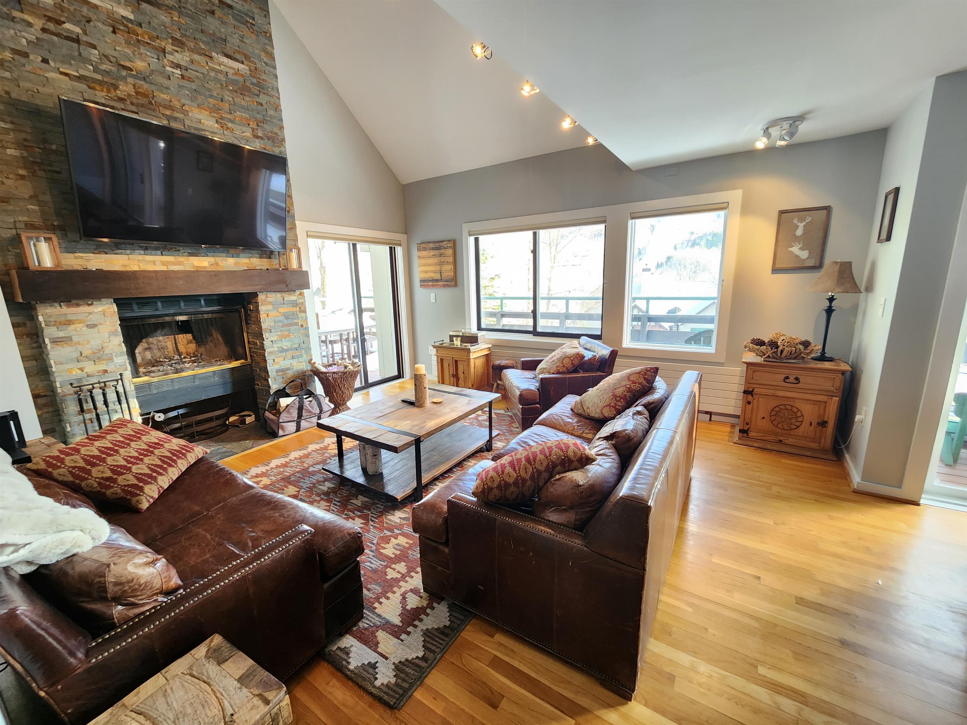 66 Coolidge Falls Road, Unit A Lincoln, NH 03251 - Photo 3 of 38