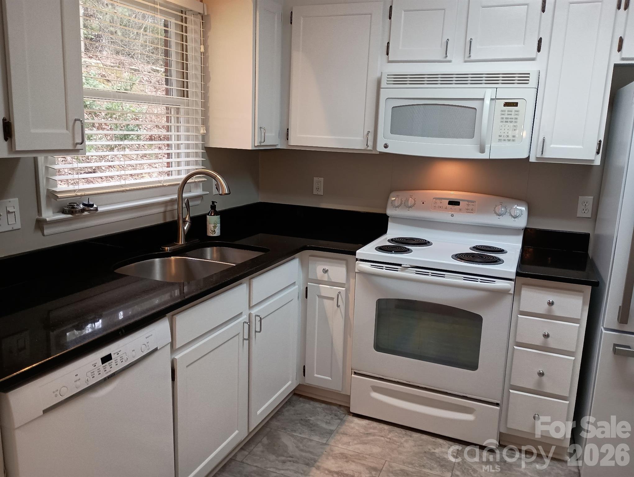 2019 Union Road Gastonia, NC 28054 - Photo 4 of 18