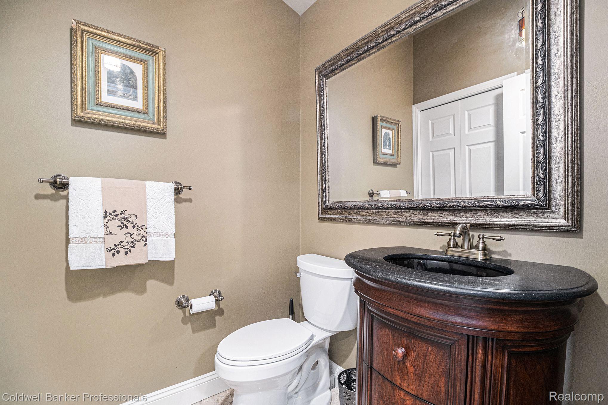 3396 Benstein Road Commerce Township, MI 48382 - Photo 15 of 34 Powder Room