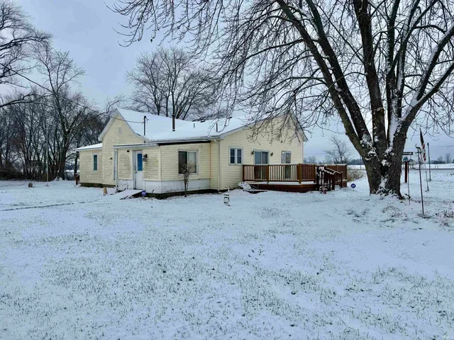 $120,000 | 38 West 800th Street North, Hazleton, IN 47640