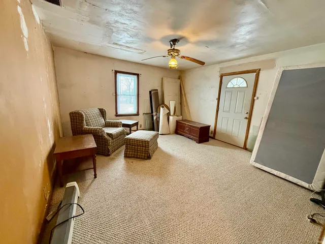 $120,000 | 38 West 800th Street North, Hazleton, IN 47640