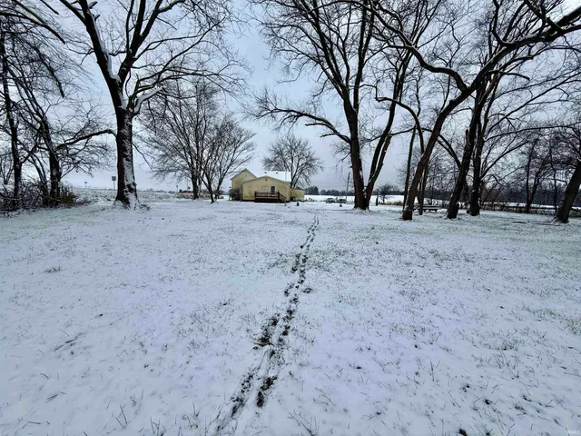 $120,000 | 38 West 800th Street North, Hazleton, IN 47640