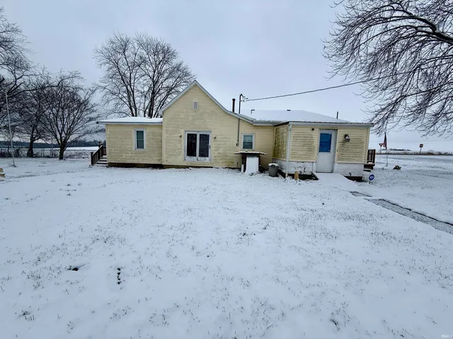 $120,000 | 38 West 800th Street North, Hazleton, IN 47640