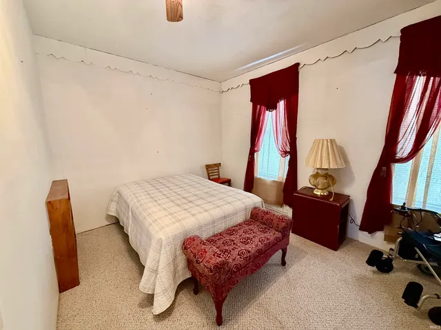 $120,000 | 38 West 800th Street North, Hazleton, IN 47640