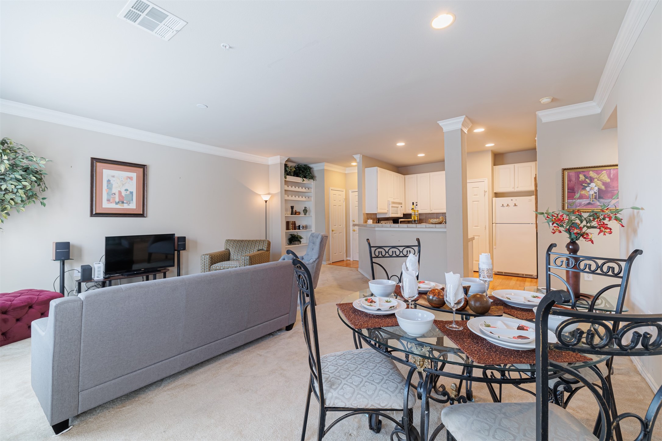 2400 McCue Road, Unit 360 Houston, TX 77056 - Photo 4 of 24