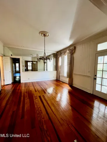 $355,000 | 413 East Claiborne Avenue, Greenwood, MS 38930