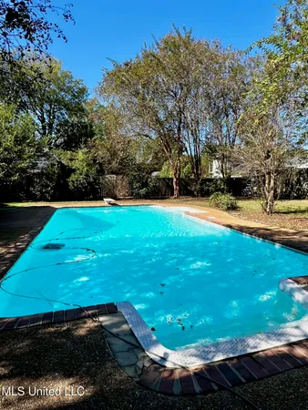 $345,000 | 413 East Claiborne Avenue, Greenwood, MS 38930