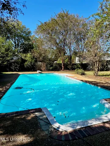 $355,000 | 413 East Claiborne Avenue, Greenwood, MS 38930