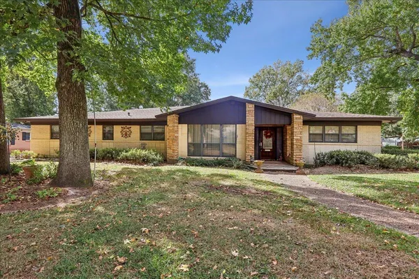 $339,000 | 1135 19th Street, Beaumont, TX 77706
