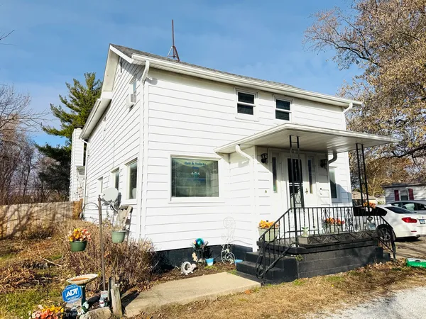 $149,000 | 816 East Elm Street, Hoopeston, IL 60942