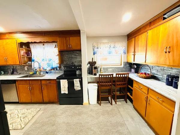 $149,000 | 816 East Elm Street, Hoopeston, IL 60942