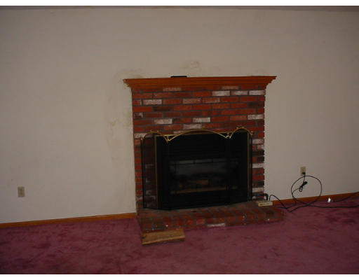 38 Elyse Road Mansfield, MA 02048 - Photo 4 of 6 Gallery Image 4