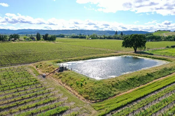 a view of an outdoor space and city view