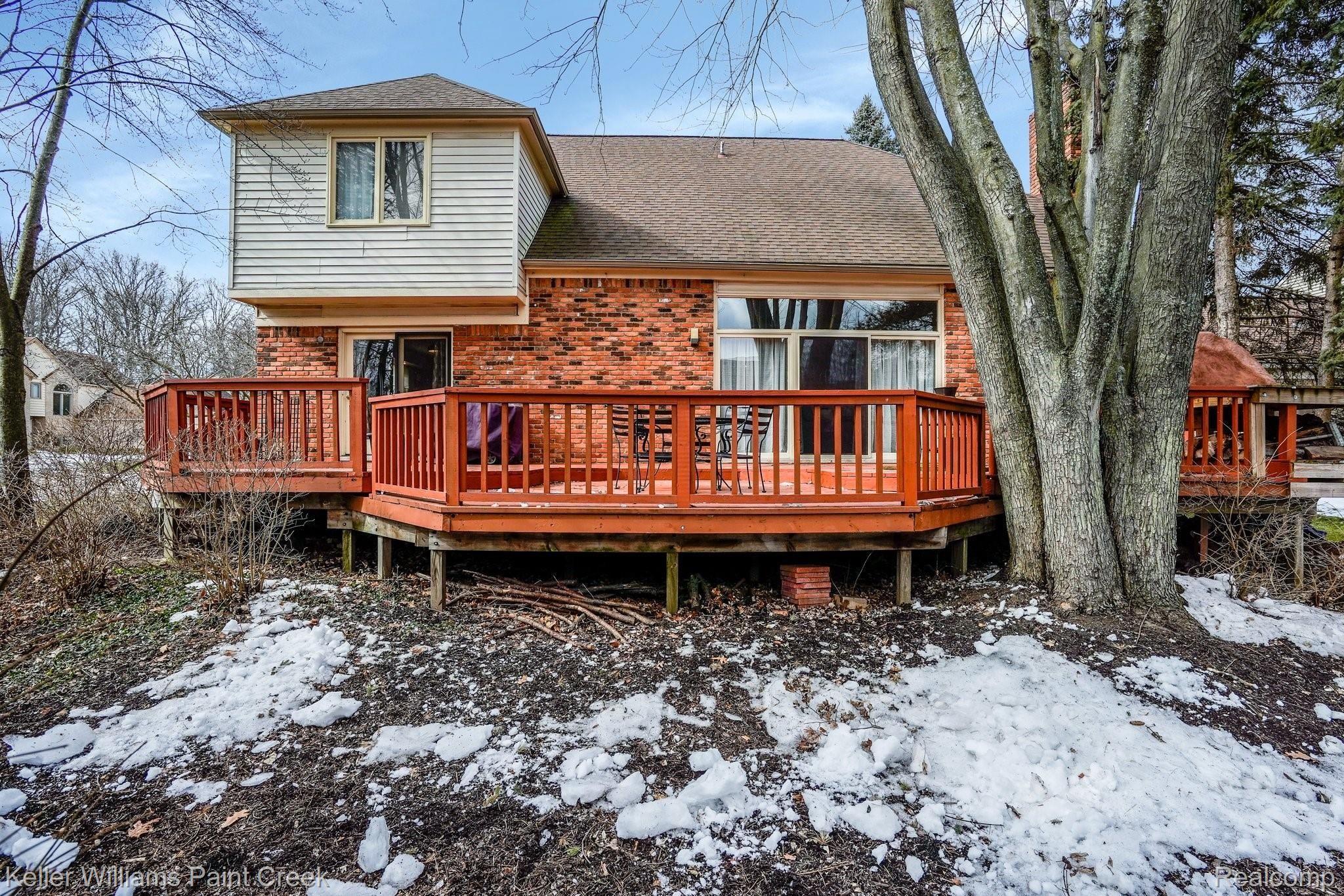 673 Lexington Drive Rochester, MI 48307 - Photo 39 of 45 6-web-or-mls-673 Lexington Drive Rochester Hills0006.jpg
