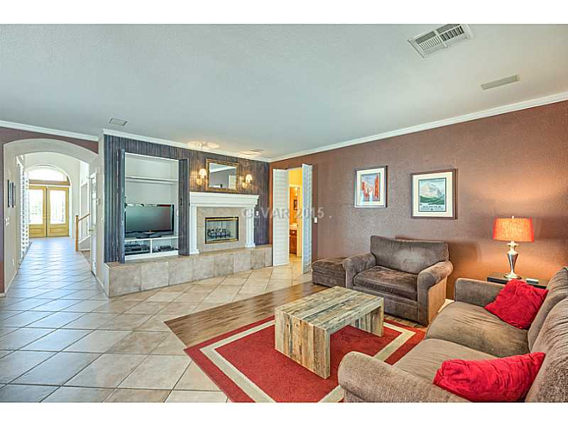 1517 Ravanusa Drive Henderson, NV 89052 - Photo 11 of 33 Family Room.