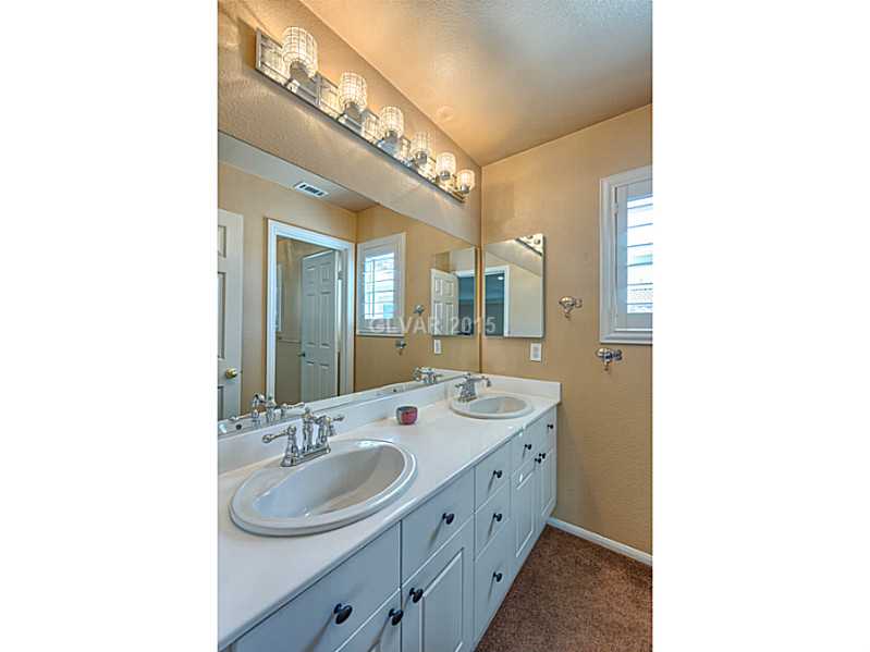 1517 Ravanusa Drive Henderson, NV 89052 - Photo 17 of 33 Bathroom. Upstairs Bathroom
