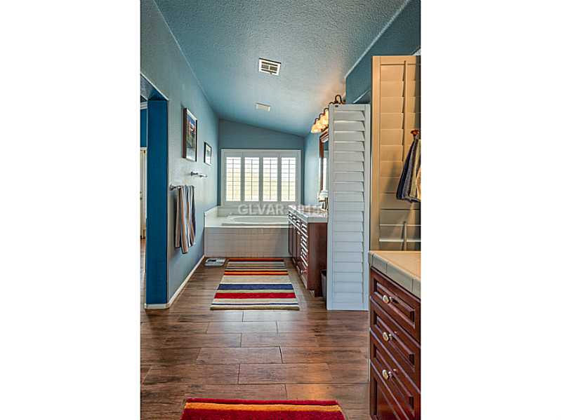 1517 Ravanusa Drive Henderson, NV 89052 - Photo 22 of 33 Master Bath/Spa.