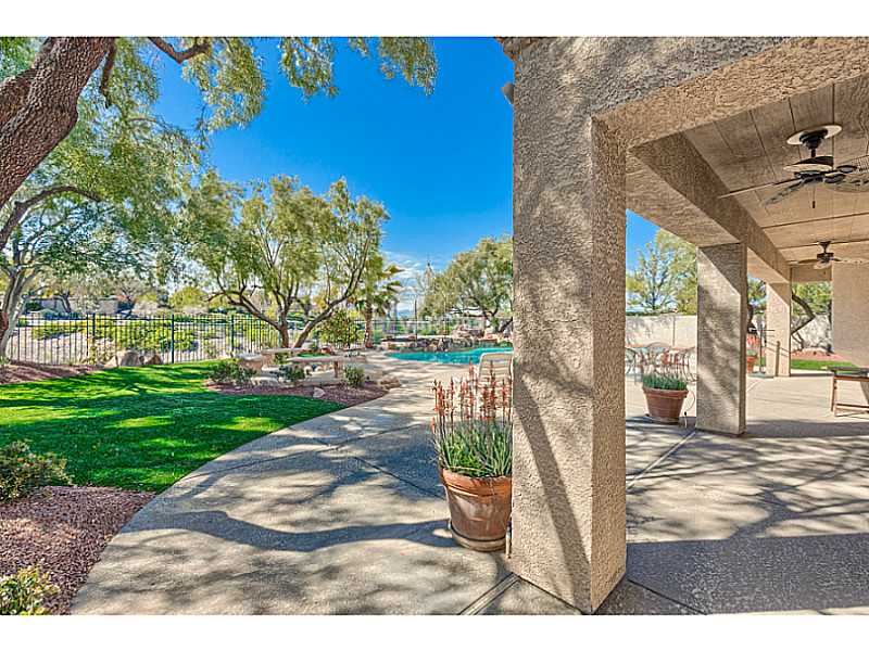 1517 Ravanusa Drive Henderson, NV 89052 - Photo 28 of 33 Exterior Back.