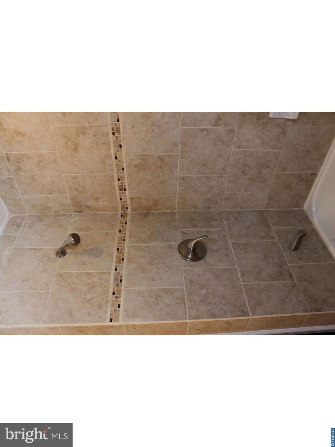 1013 Wayne Road Barrington, NJ 08033 - Photo 5 of 6