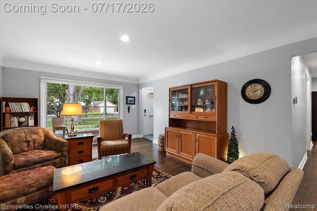 18244 Beverly Road Beverly Hills, MI 48025 - Photo 33 of 80