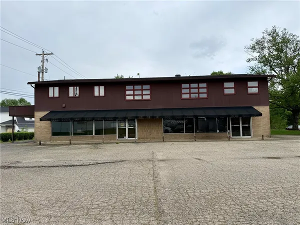 $275,000 | 805 Denman Avenue, Coshocton, OH 43812