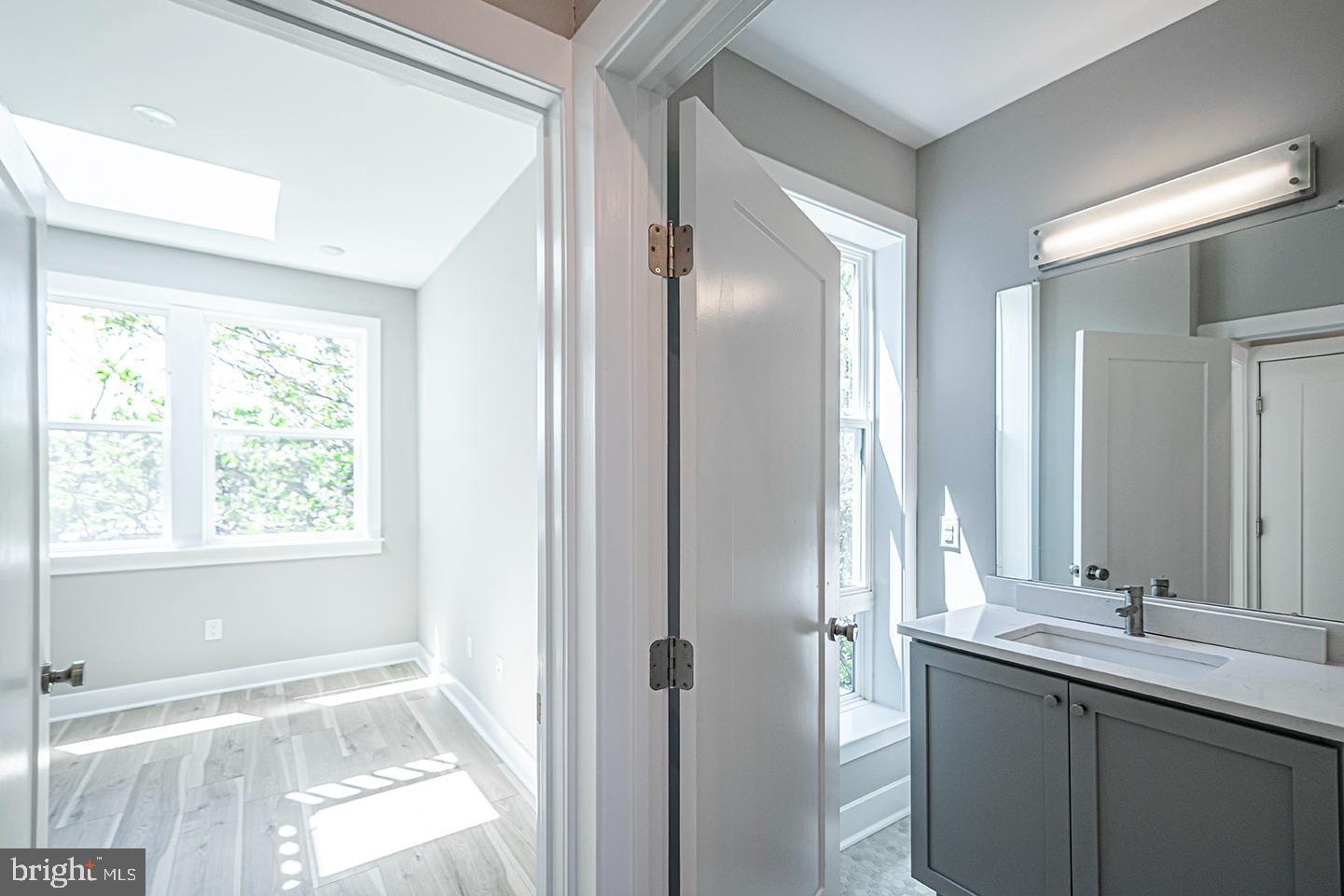 1020 South 53rd Street, Unit 3 Philadelphia, PA 19143 - Photo 5 of 11