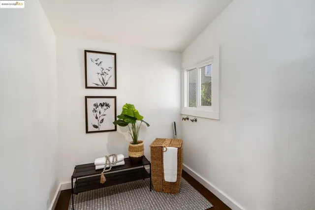 $699,000 | 3661 Loma Vista Avenue, Oakland, CA 94619