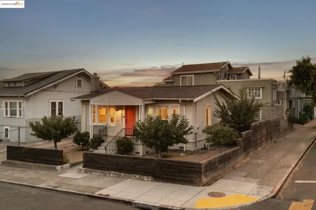 $699,000 | 3661 Loma Vista Avenue, Oakland, CA 94619