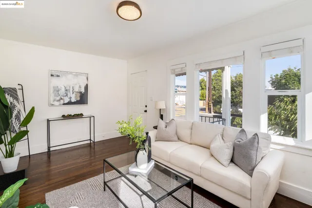 $699,000 | 3661 Loma Vista Avenue, Oakland, CA 94619