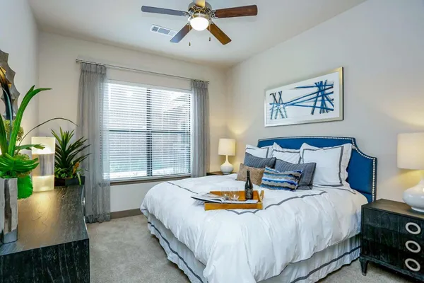 $2,281 | 2033 South Gessner Road, Unit 4411, Houston, TX 77063