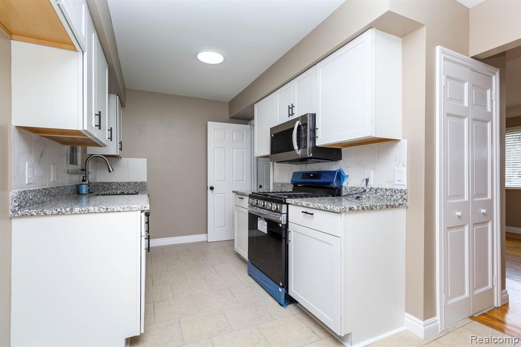 31341 Hayes Road Warren, MI 48088 - Photo 10 of 35