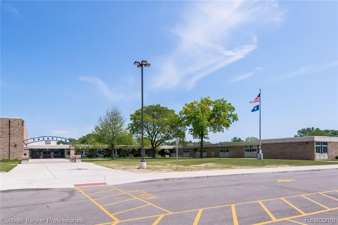 9148 Henry Ruff Road Livonia, MI 48150 - Photo 27 of 27 1027-4322389-medium.jpg