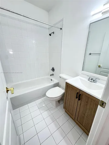 $2,850 | 10170 Southwest 88th Street, Unit 305, Miami, FL 33176