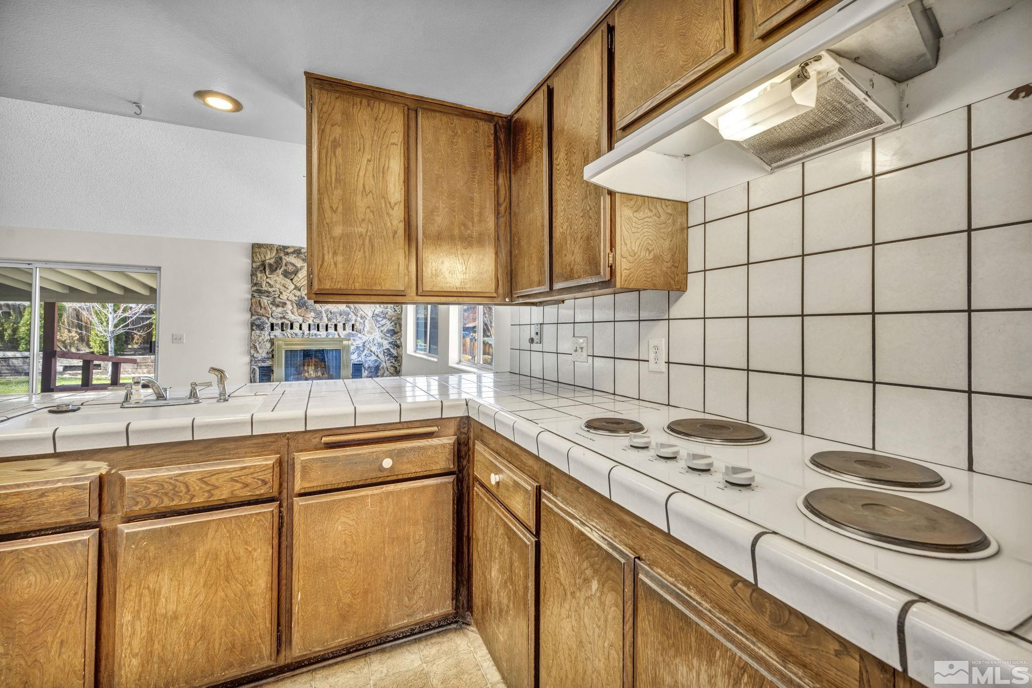 4965 Golden Springs Drive Reno, NV 89509 - Photo 5 of 32 Photo 5