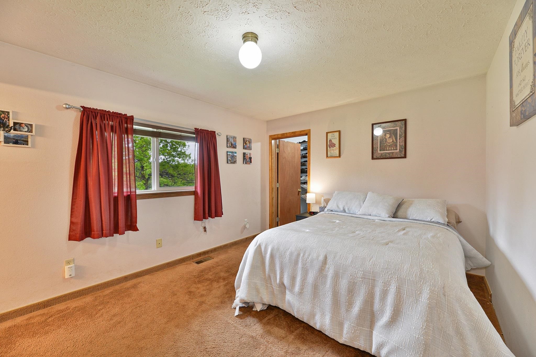 5024 East Ballard Road Colbert, WA 99005 - Photo 13 of 34