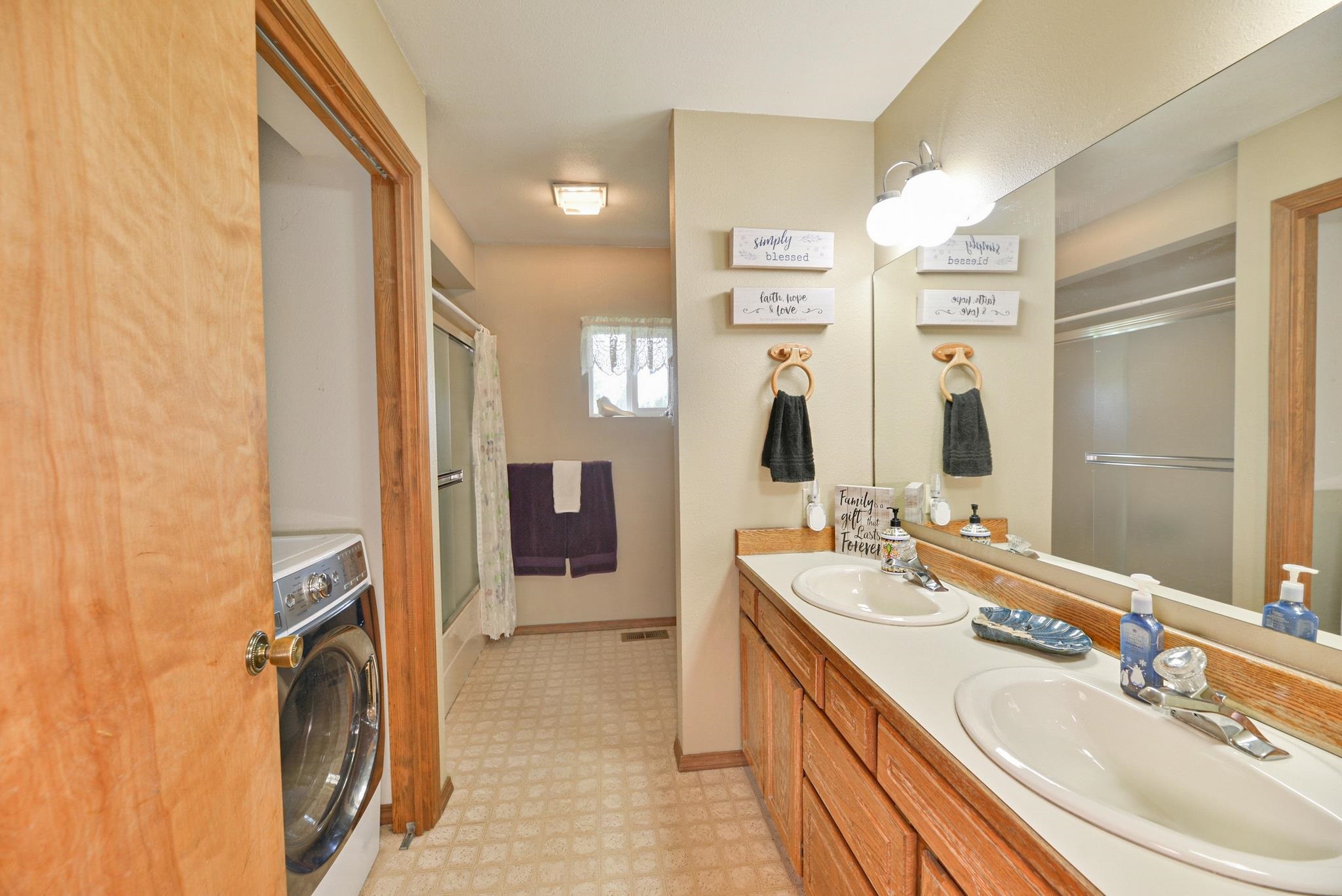 5024 East Ballard Road Colbert, WA 99005 - Photo 16 of 34