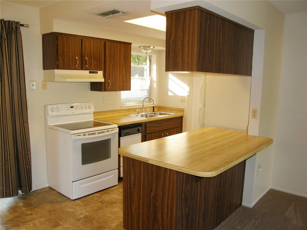 2480 Anchor Avenue Spring Hill, FL 34608 - Photo 4 of 21